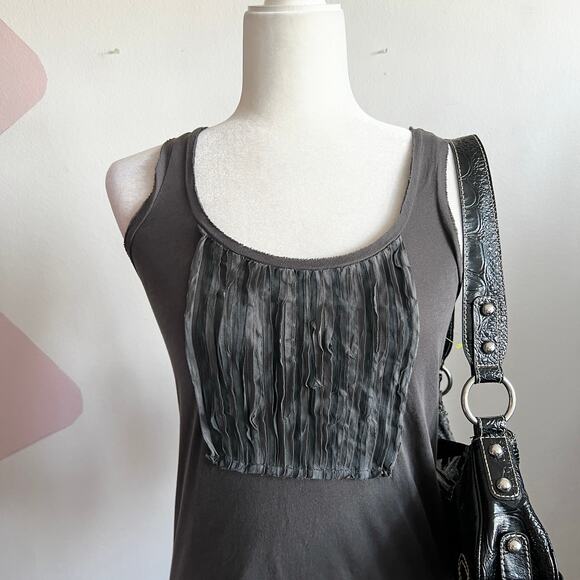 Gray Ruffle Front Tank Top, Office Siren Minimalist Casual‎ Boho Vintage Small - Picture 2 of 7